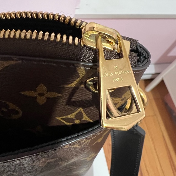 ❣️❣️❣️SOLD on IG❣️❣️❣️ Monogram black leather Odeon MM - Picture 2 of 16